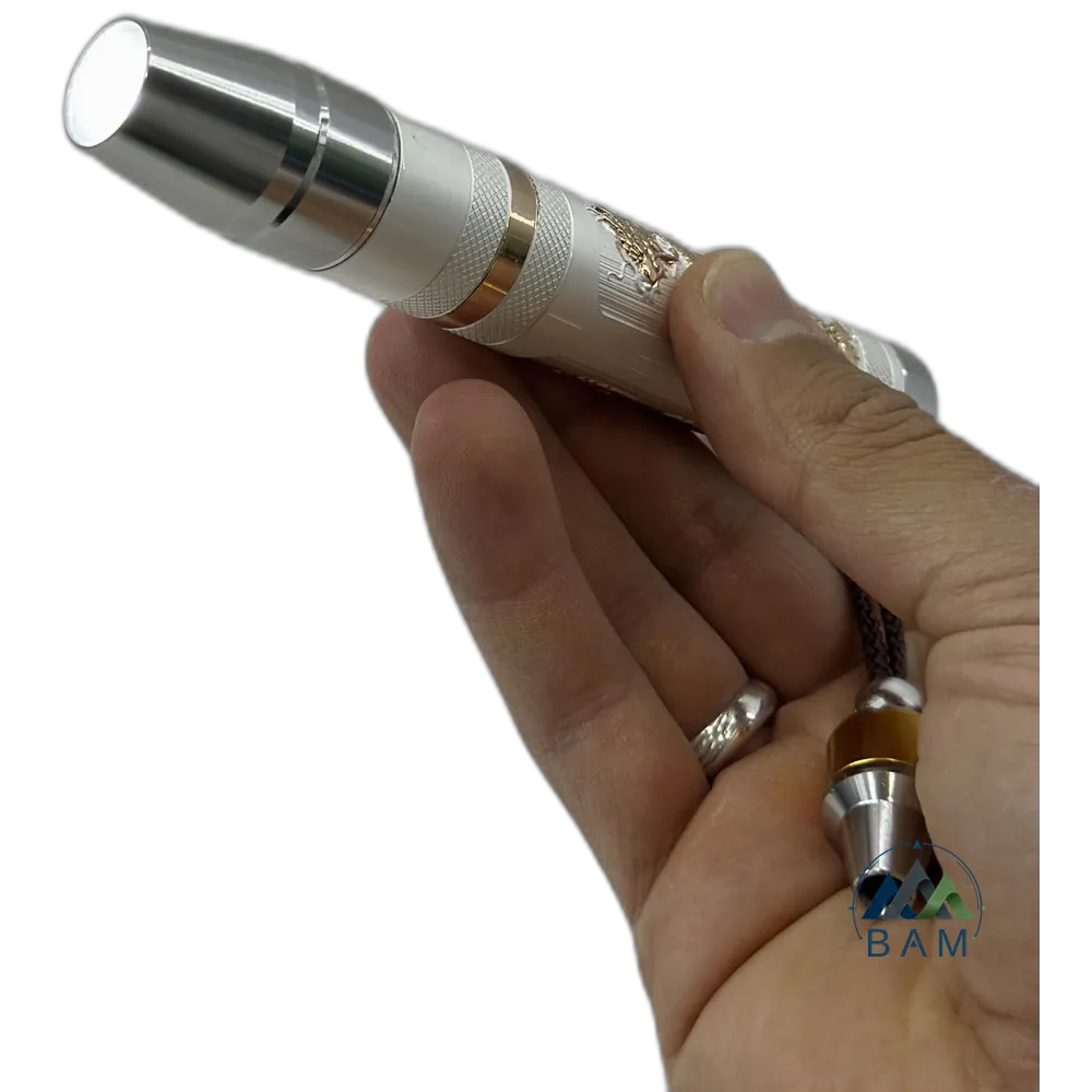 چراغ‌قوه UV سه حالته