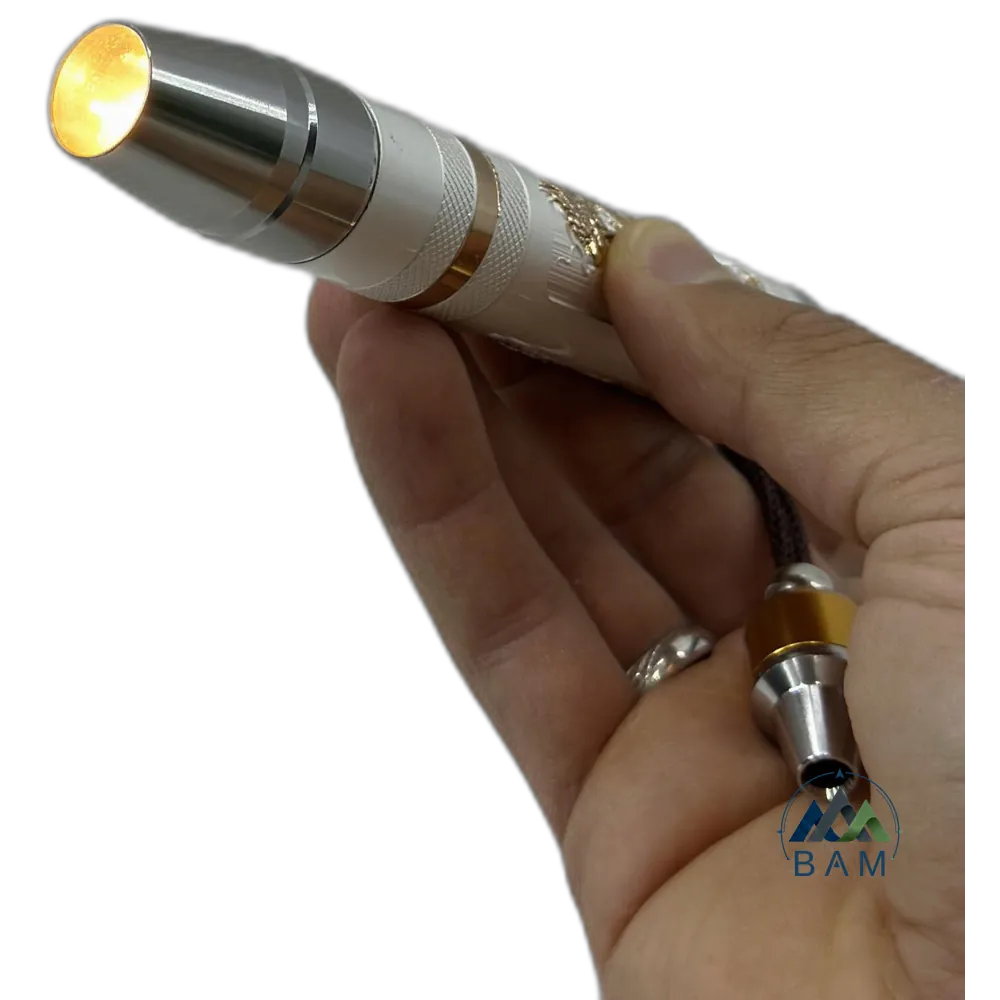 چراغ‌قوه UV سه حالته